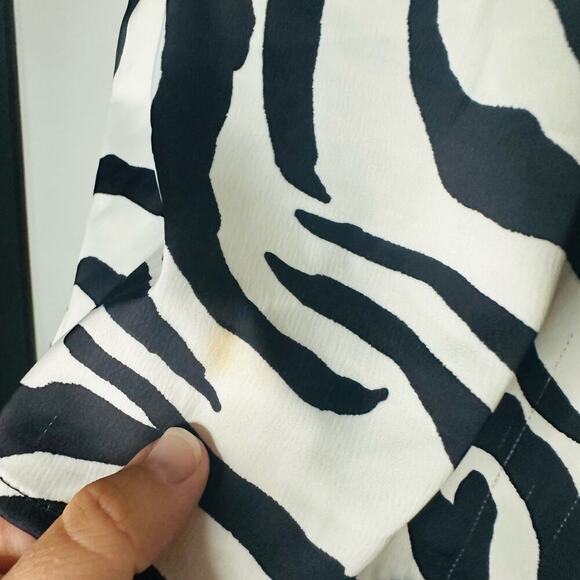 AFRM Wrenn Black White Zebra Polyester Tie Waist Loose Fit Shorts Size Medium - Picture 5 of 9